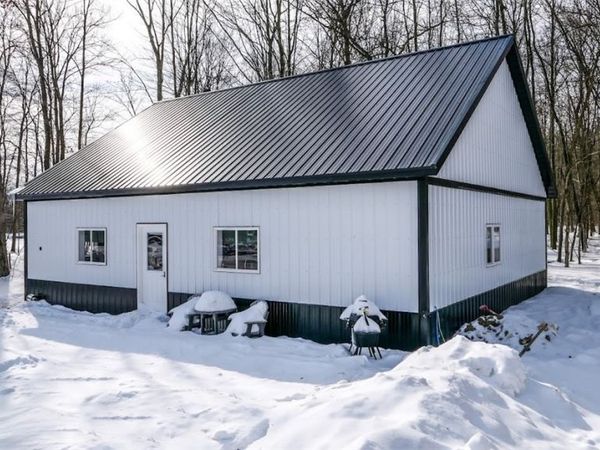 7561 Rockwood Road, Windsor, OH 44099