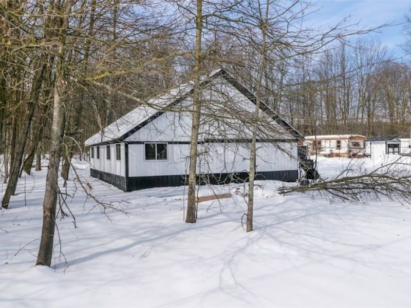 7561 Rockwood Road, Windsor, OH 44099 Photo 17