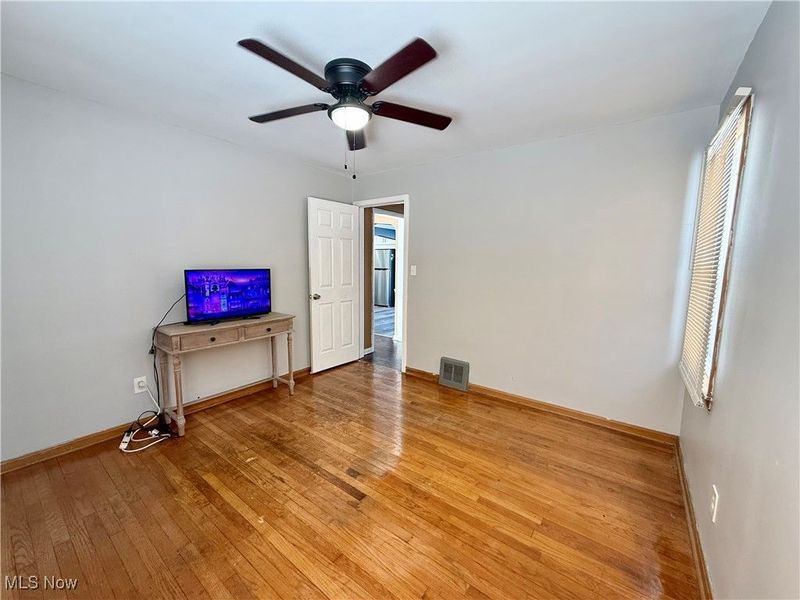 11011 Wallingford Avenue, Garfield Heights, OH 44125 Photo 18