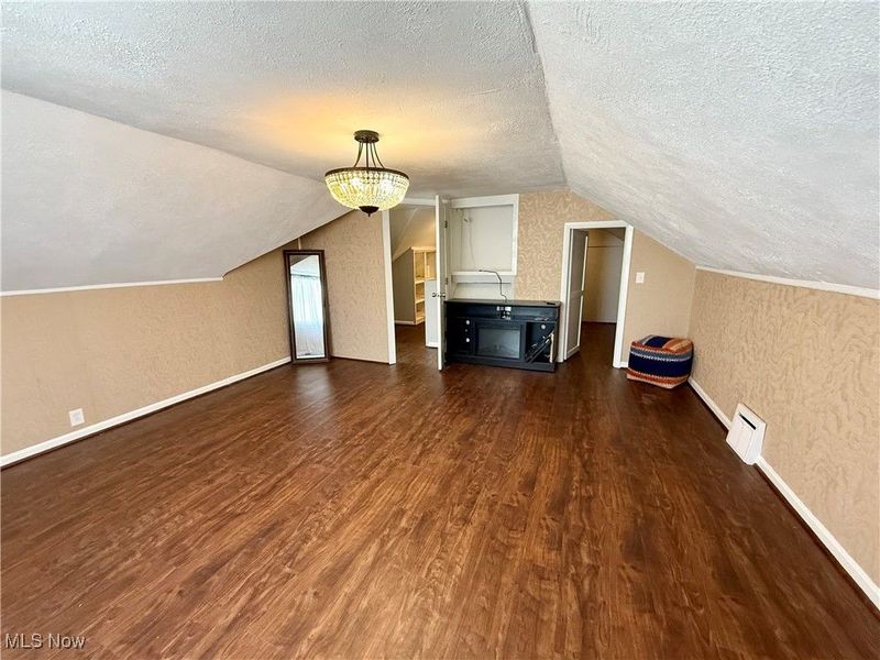 11011 Wallingford Avenue, Garfield Heights, OH 44125 Photo 22