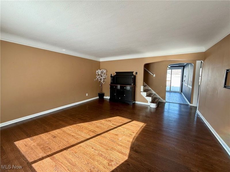 11011 Wallingford Avenue, Garfield Heights, OH 44125 Photo 4