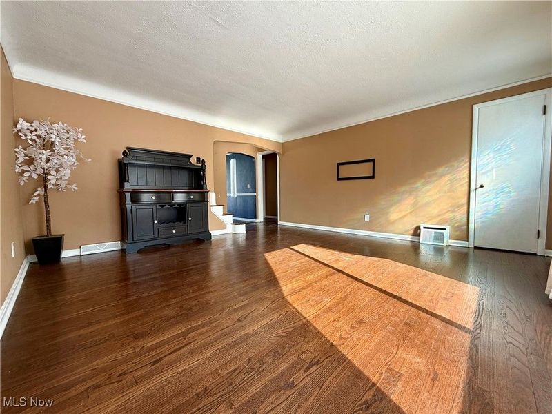 11011 Wallingford Avenue, Garfield Heights, OH 44125 Photo 5