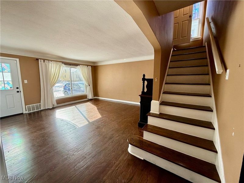 11011 Wallingford Avenue, Garfield Heights, OH 44125 Photo 6