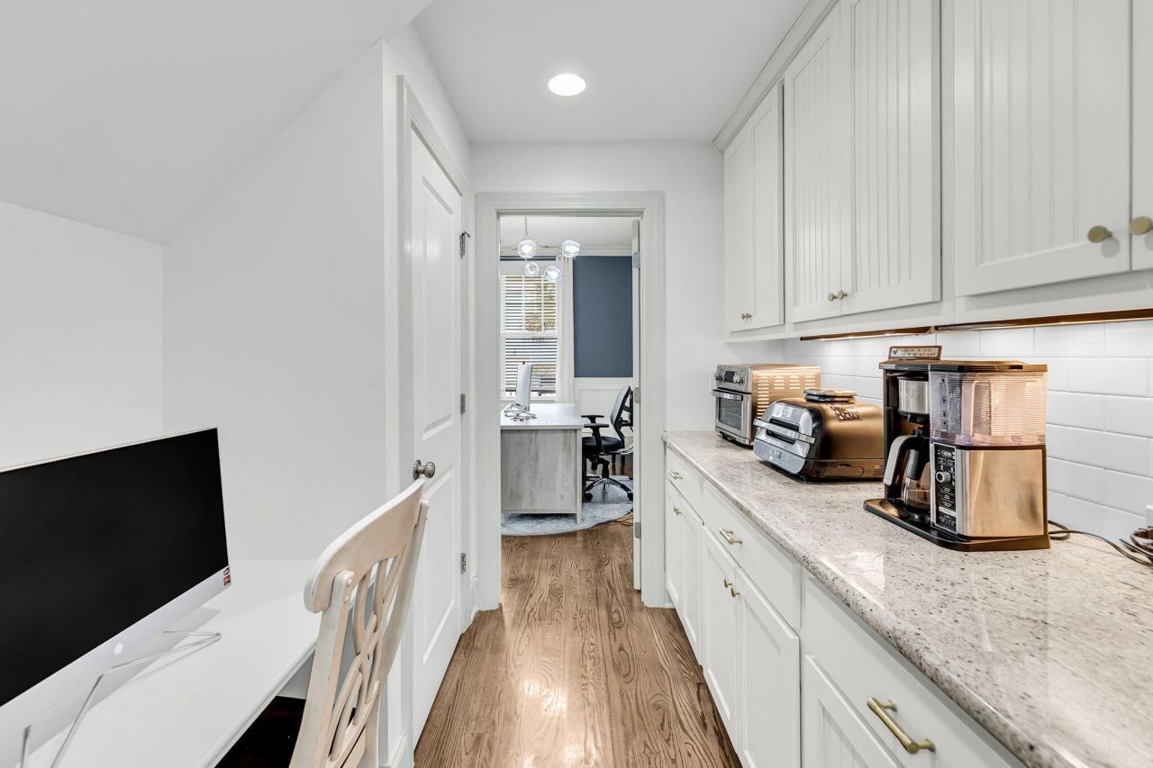 3001 Sturbridge Road Photo 24