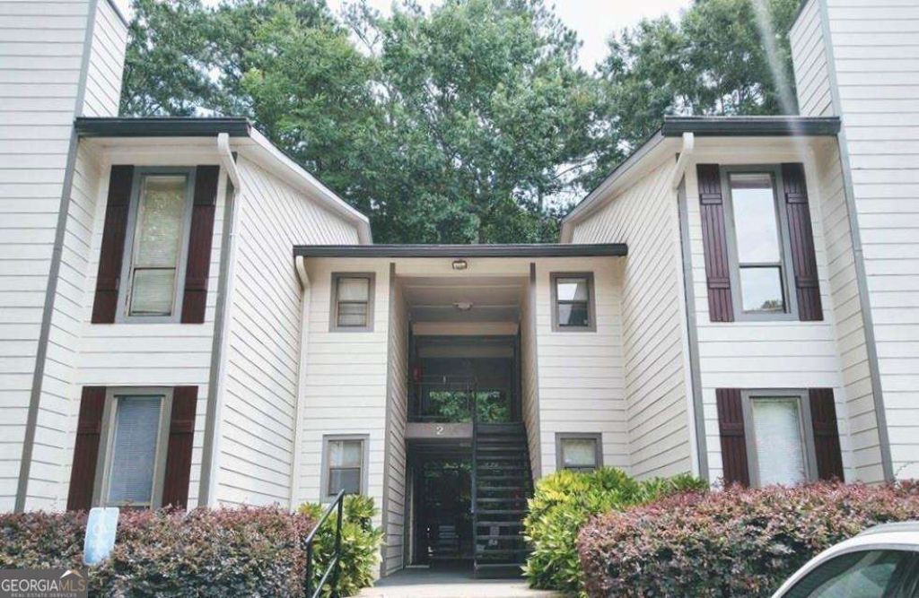 9400 Roberts Drive, Unit 2H, Atlanta, GA 30350 Main Photo