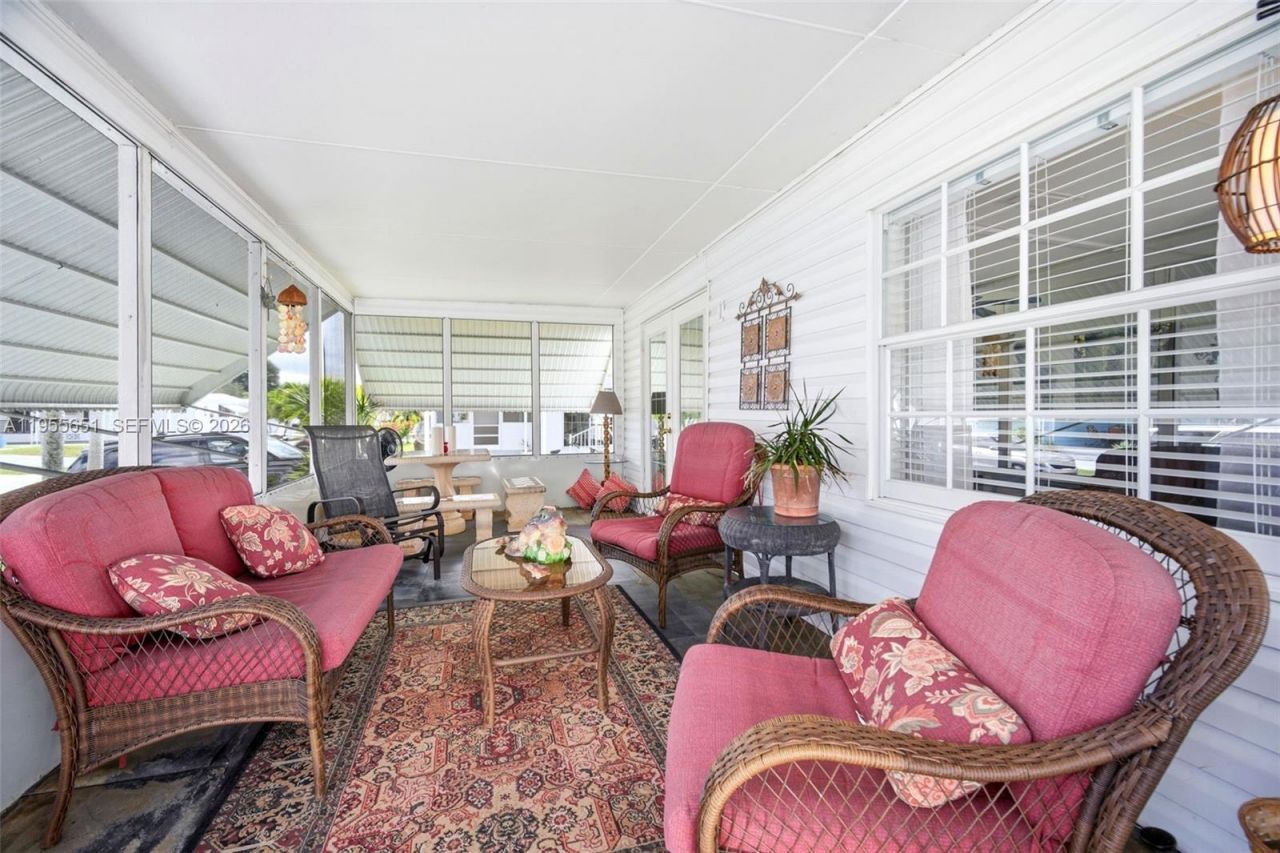 1981 SW 83rd Ave, Davie, FL 33324 Photo