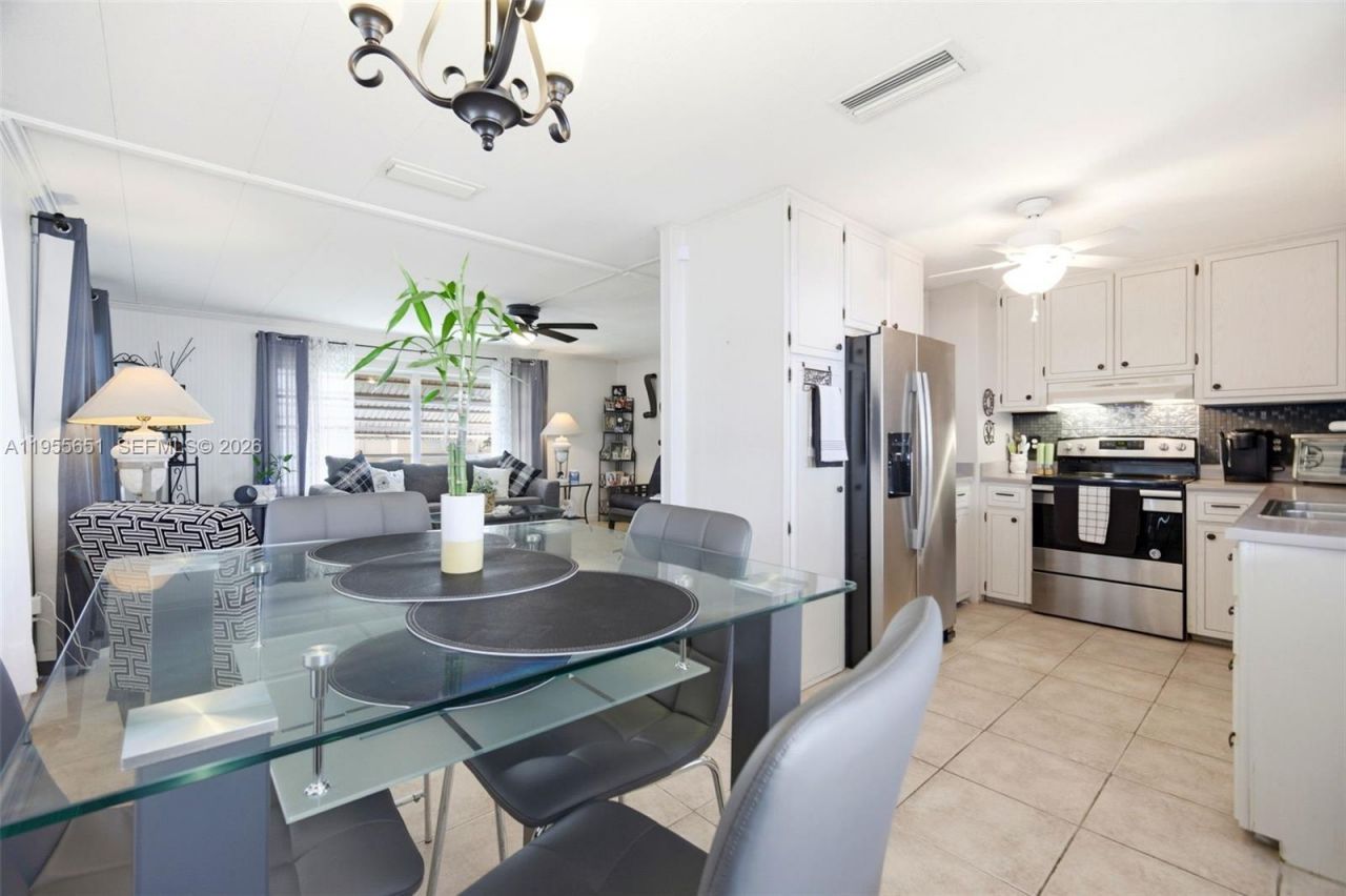 1981 SW 83rd Ave, Davie, FL 33324 Photo