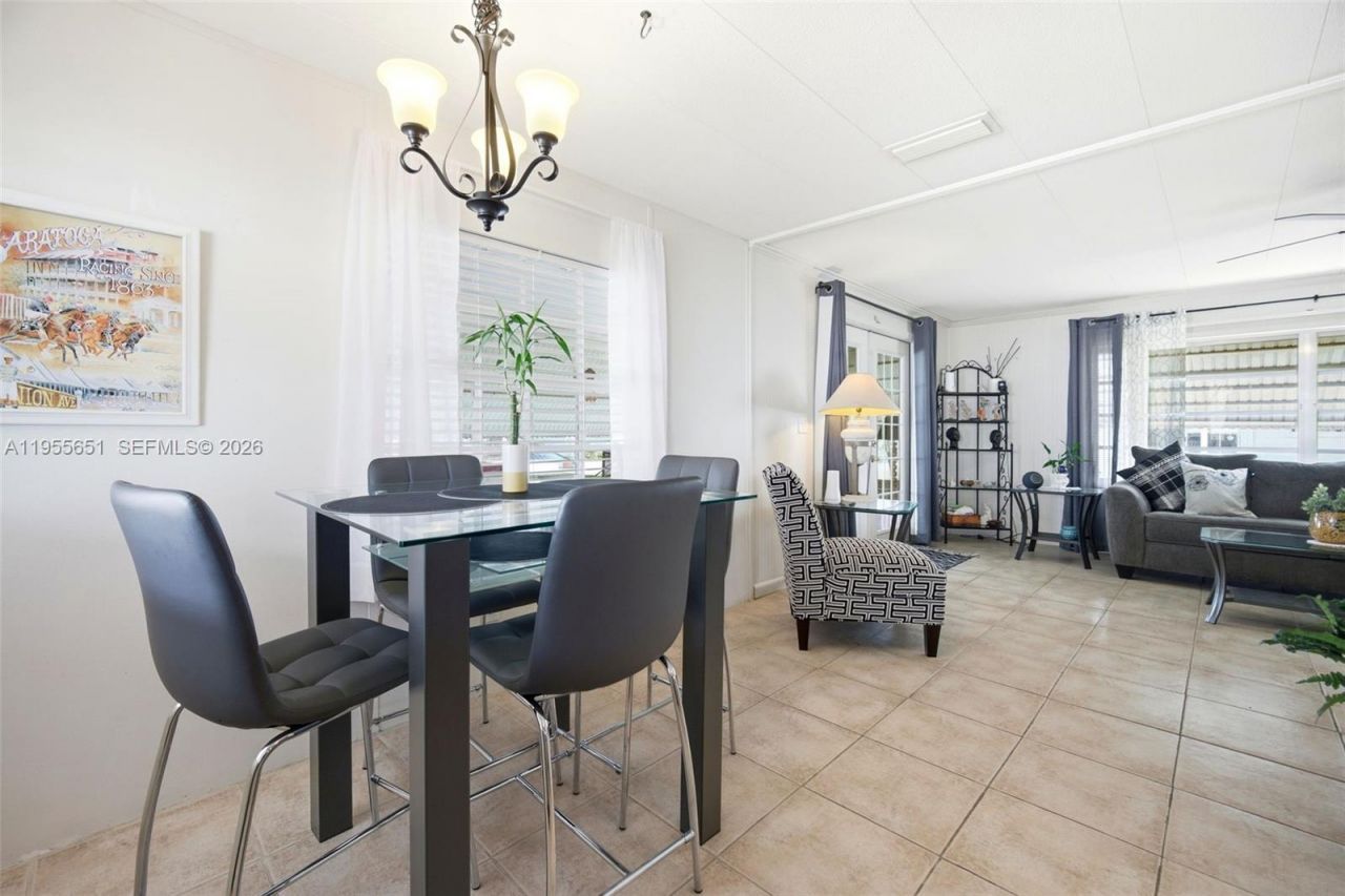 1981 SW 83rd Ave, Davie, FL 33324 Photo