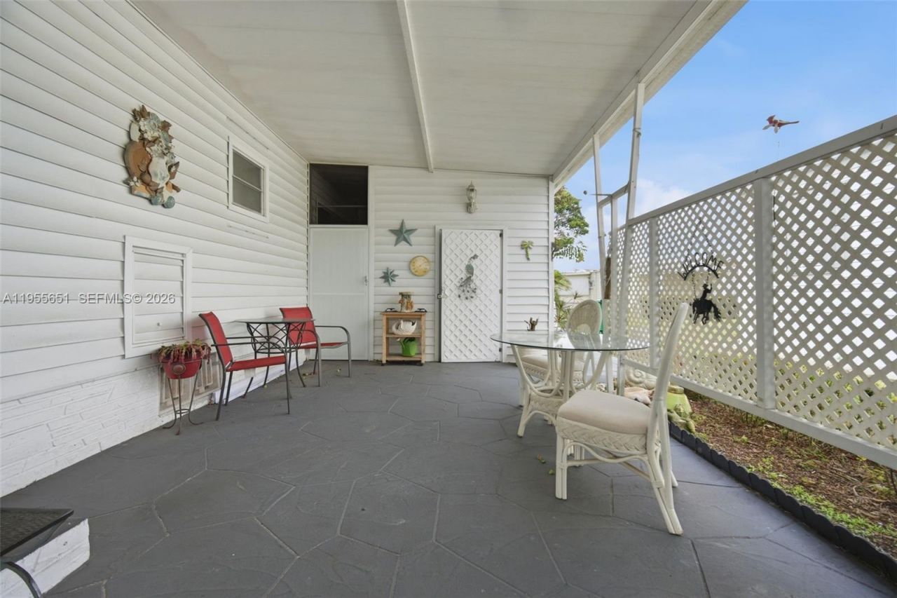 1981 SW 83rd Ave, Davie, FL 33324 Photo