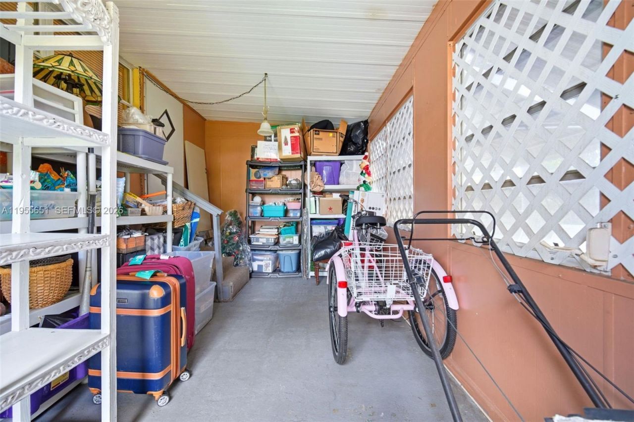 1981 SW 83rd Ave, Davie, FL 33324 Photo