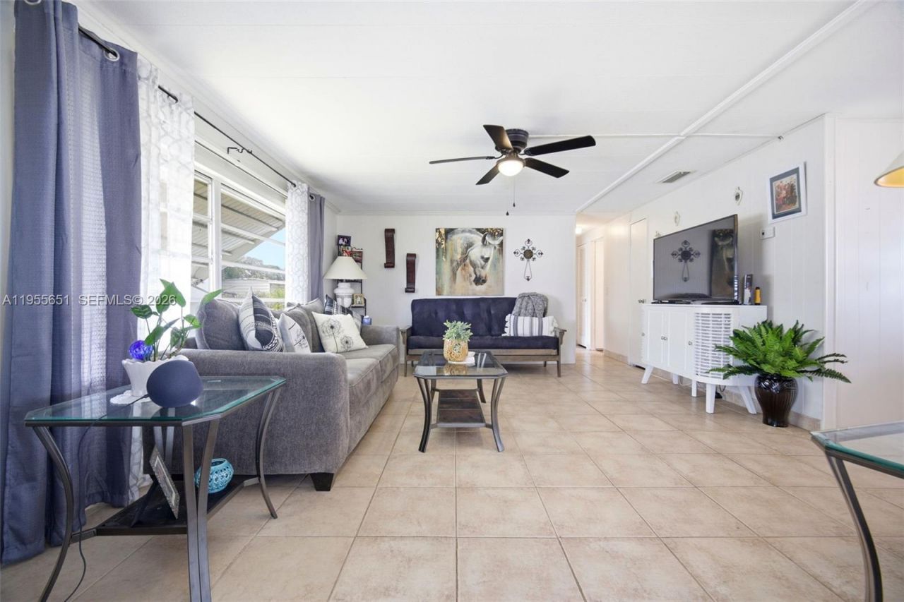 1981 SW 83rd Ave, Davie, FL 33324 Photo