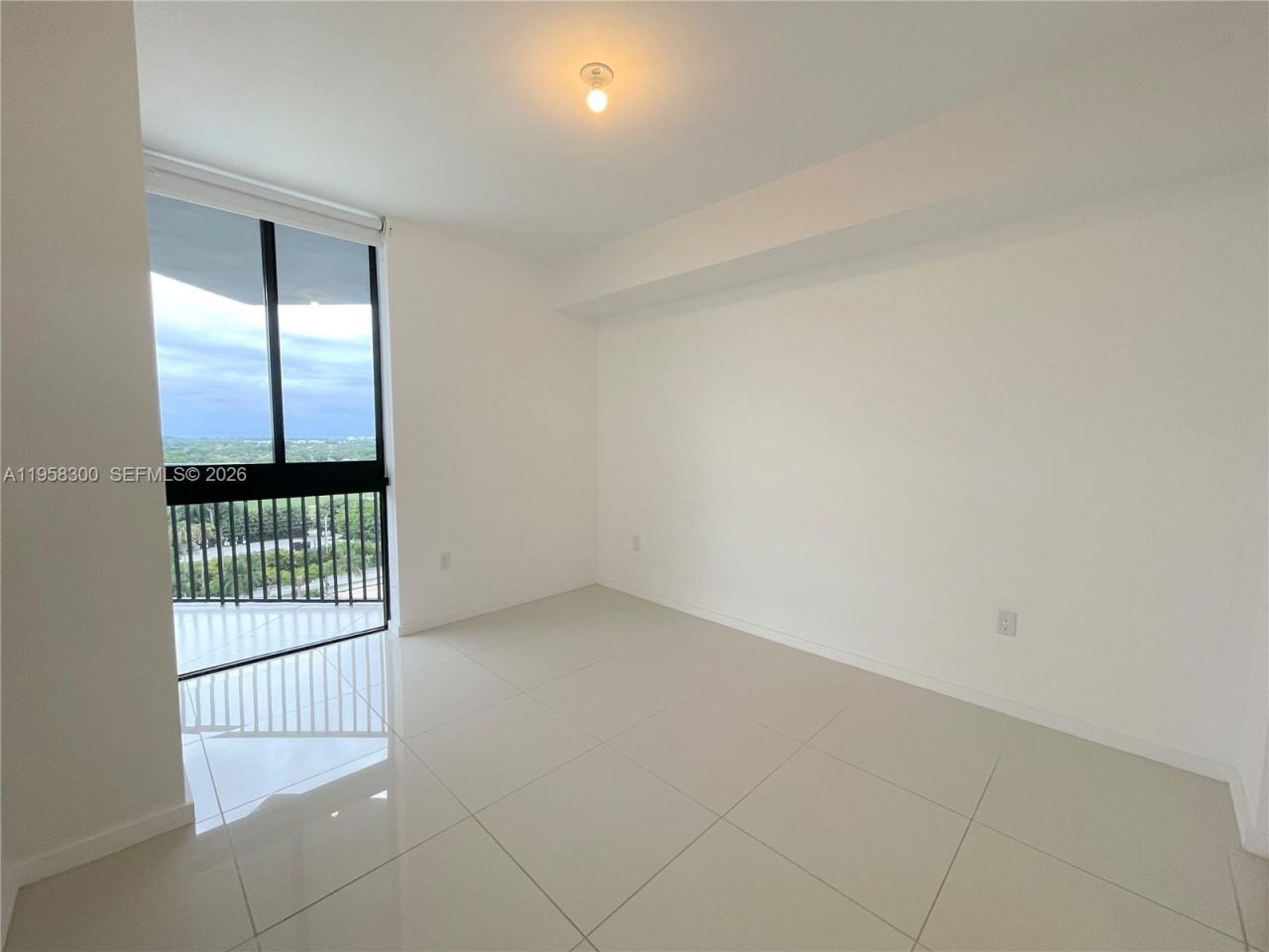 5252 NW 85th Ave, Unit 904, Doral, FL 33166 Photo