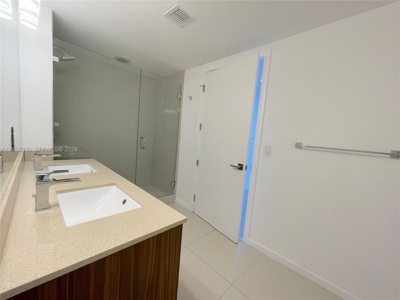 5252 NW 85th Ave, Unit 904, Doral, FL 33166 Photo