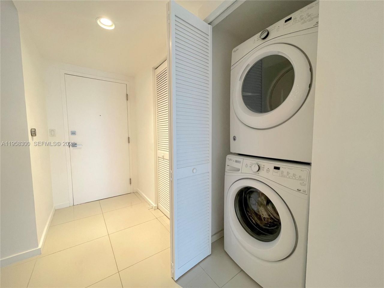 5252 NW 85th Ave, Unit 904, Doral, FL 33166 Photo