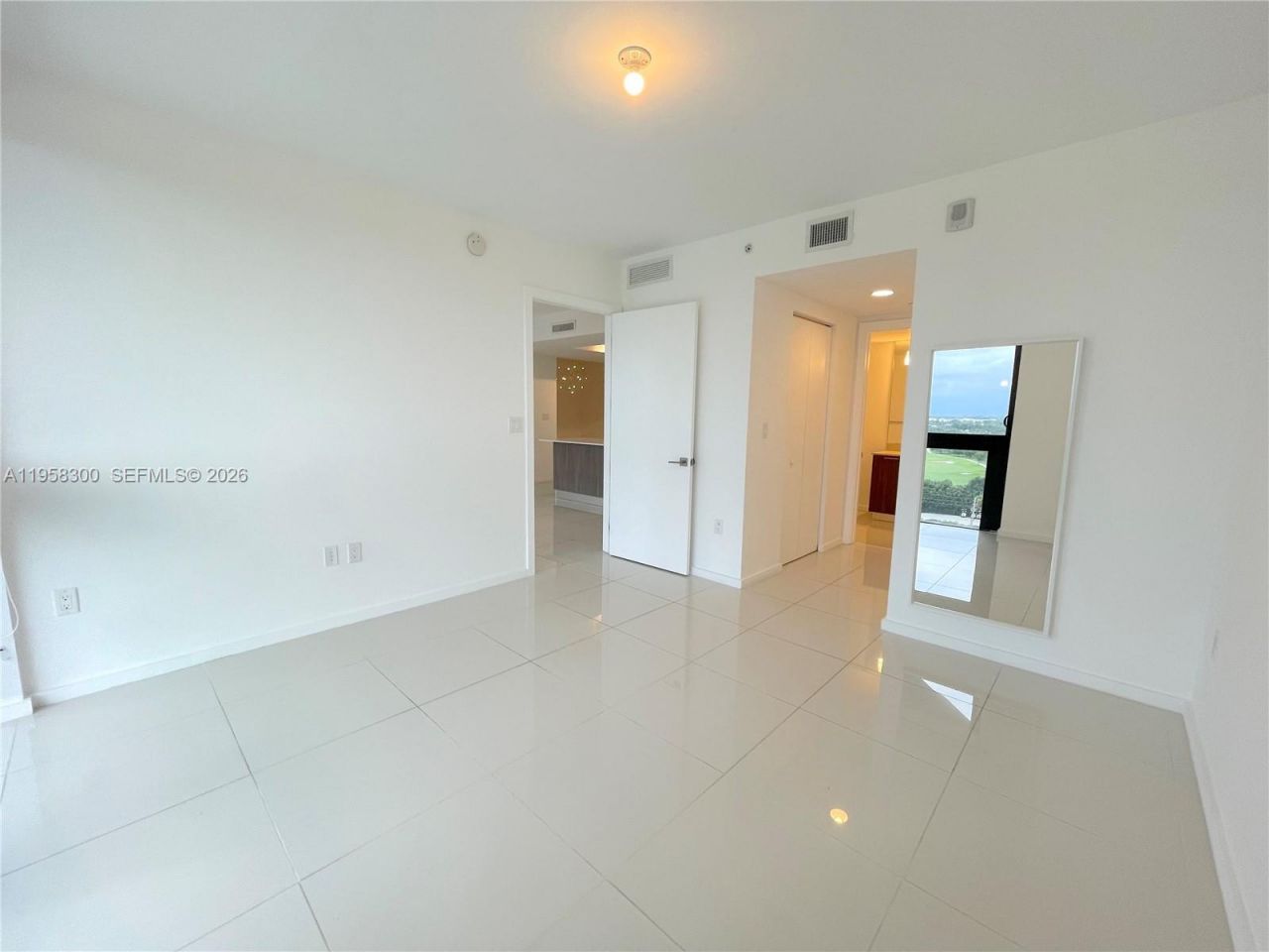 5252 NW 85th Ave, Unit 904, Doral, FL 33166 Photo