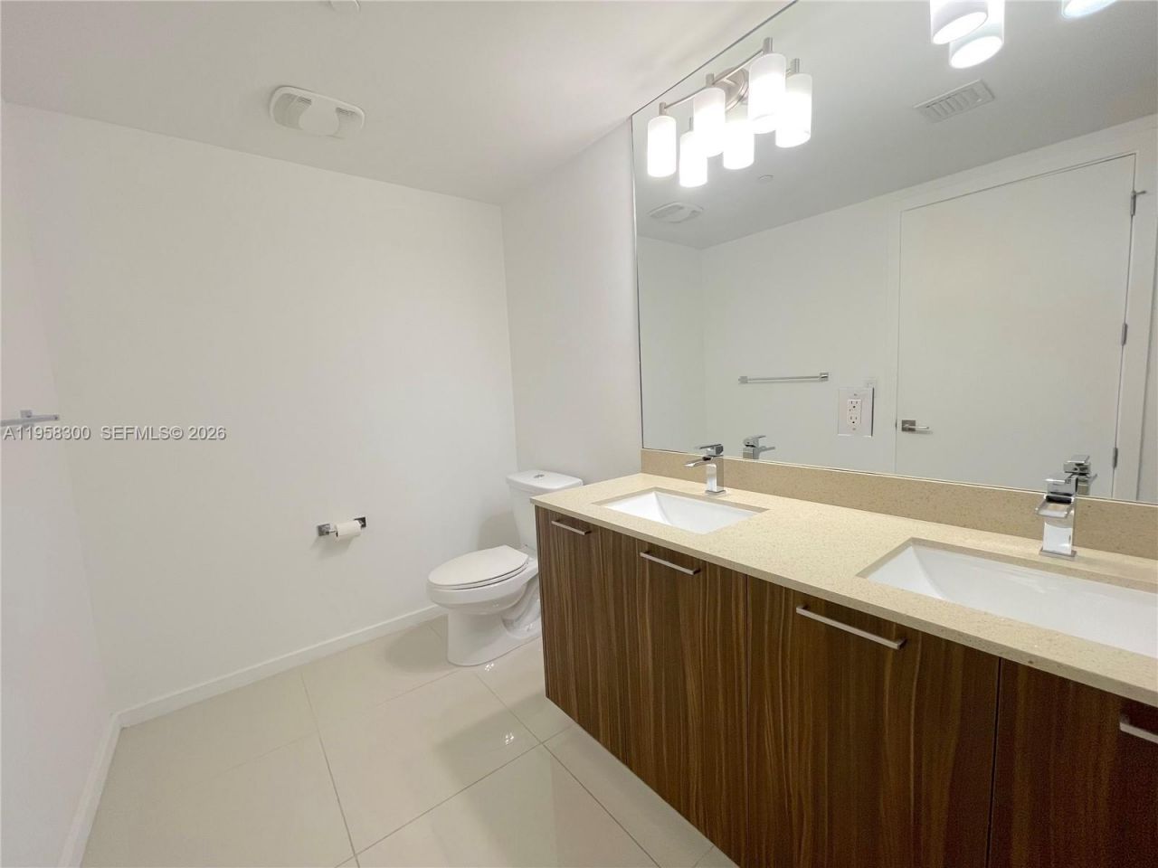 5252 NW 85th Ave, Unit 904, Doral, FL 33166 Photo