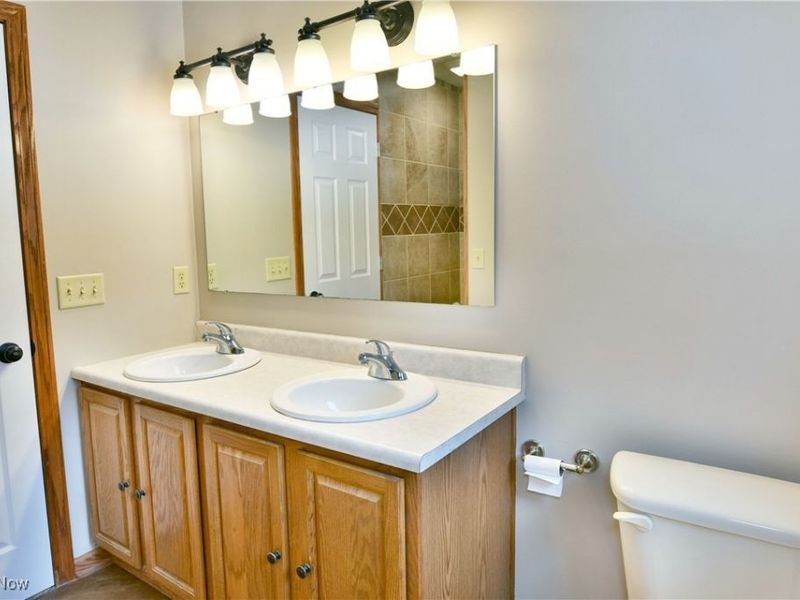 658 Center Street W, Warren, OH 44481 Photo 24