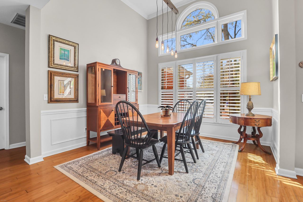 2044 Hallahan Court Photo 10