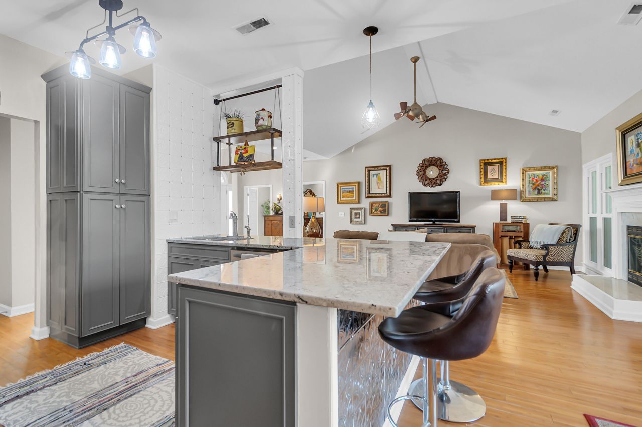 2044 Hallahan Court Photo 12