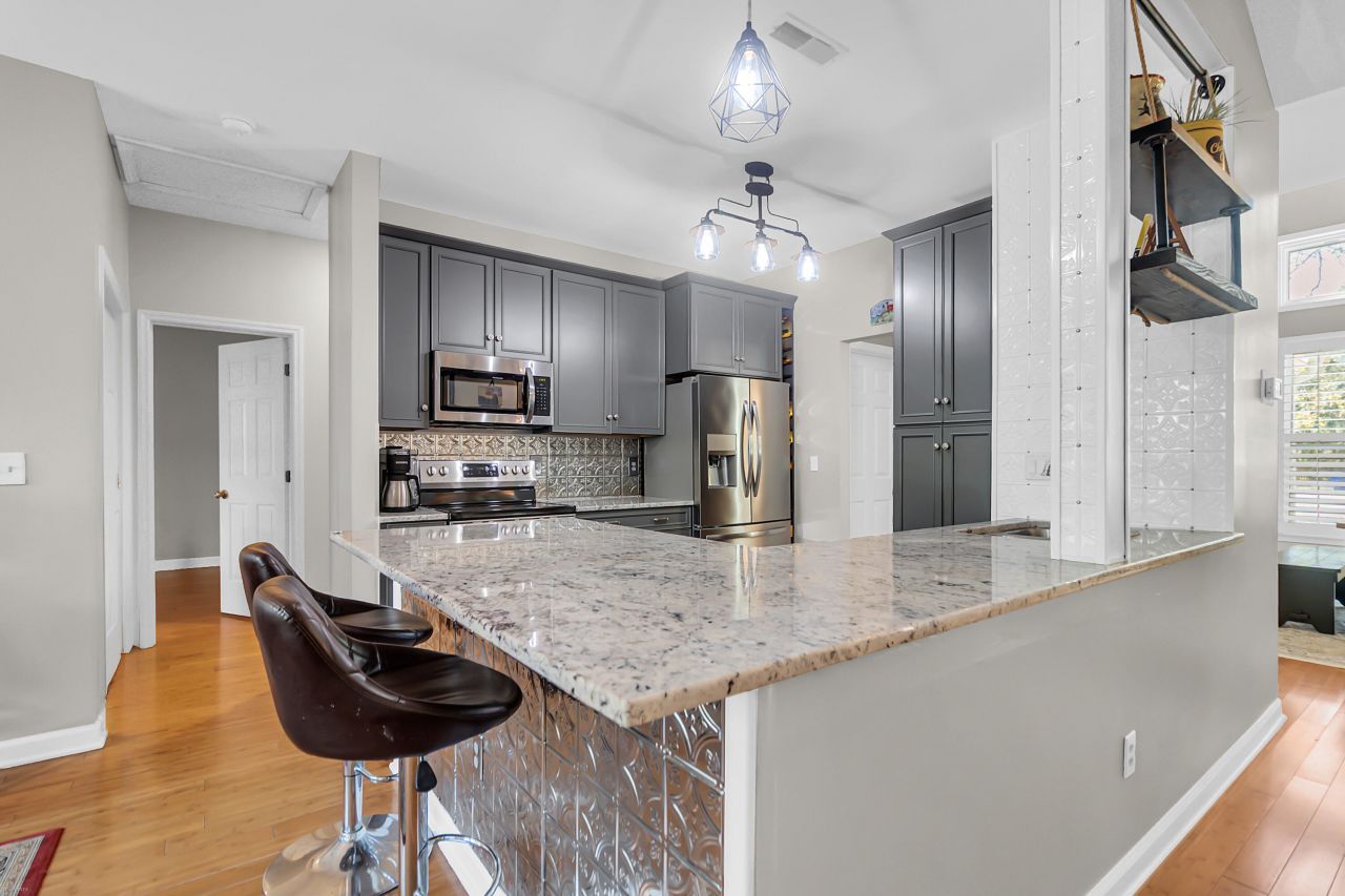 2044 Hallahan Court Photo 14