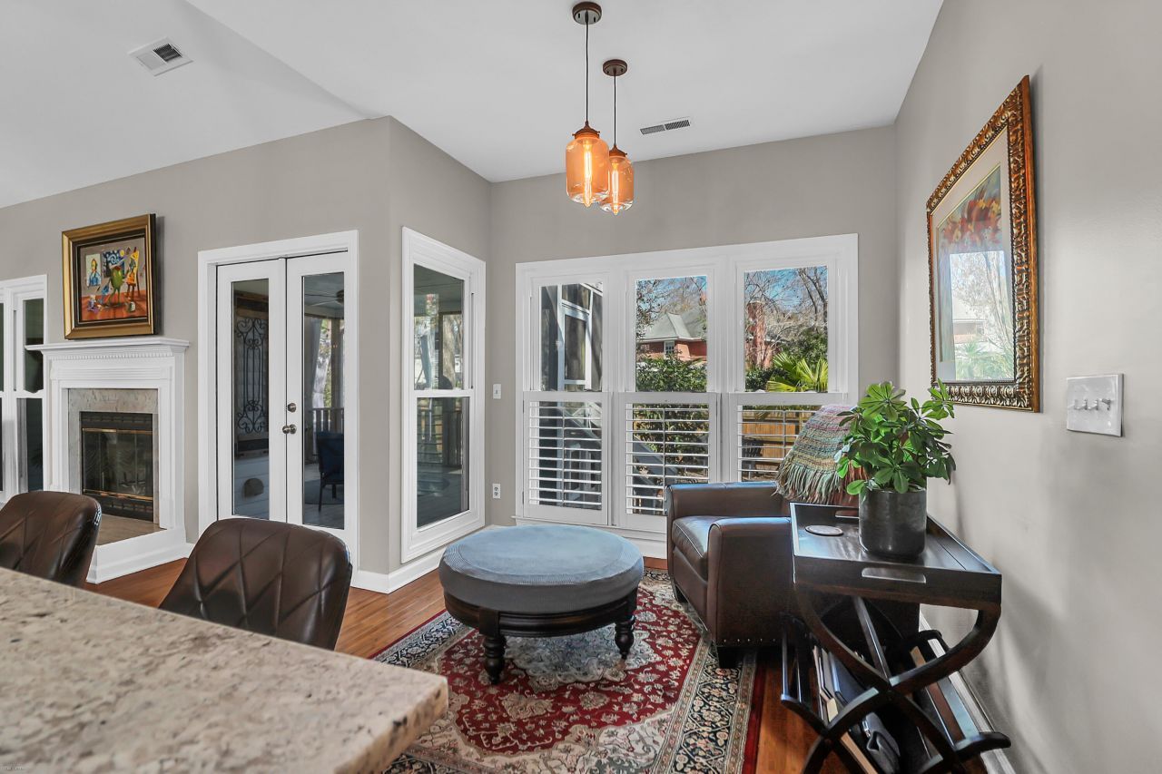 2044 Hallahan Court Photo 17