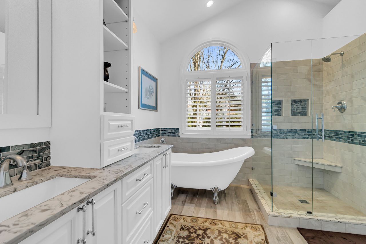 2044 Hallahan Court Photo 21