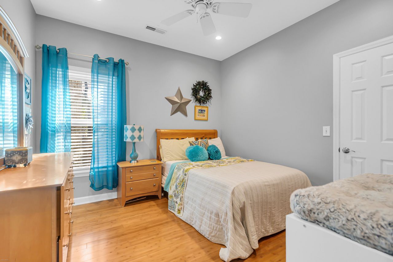 2044 Hallahan Court Photo 26