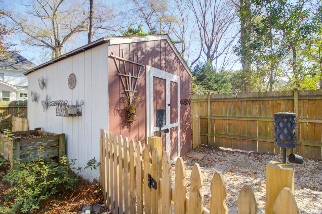 2044 Hallahan Court Photo 43