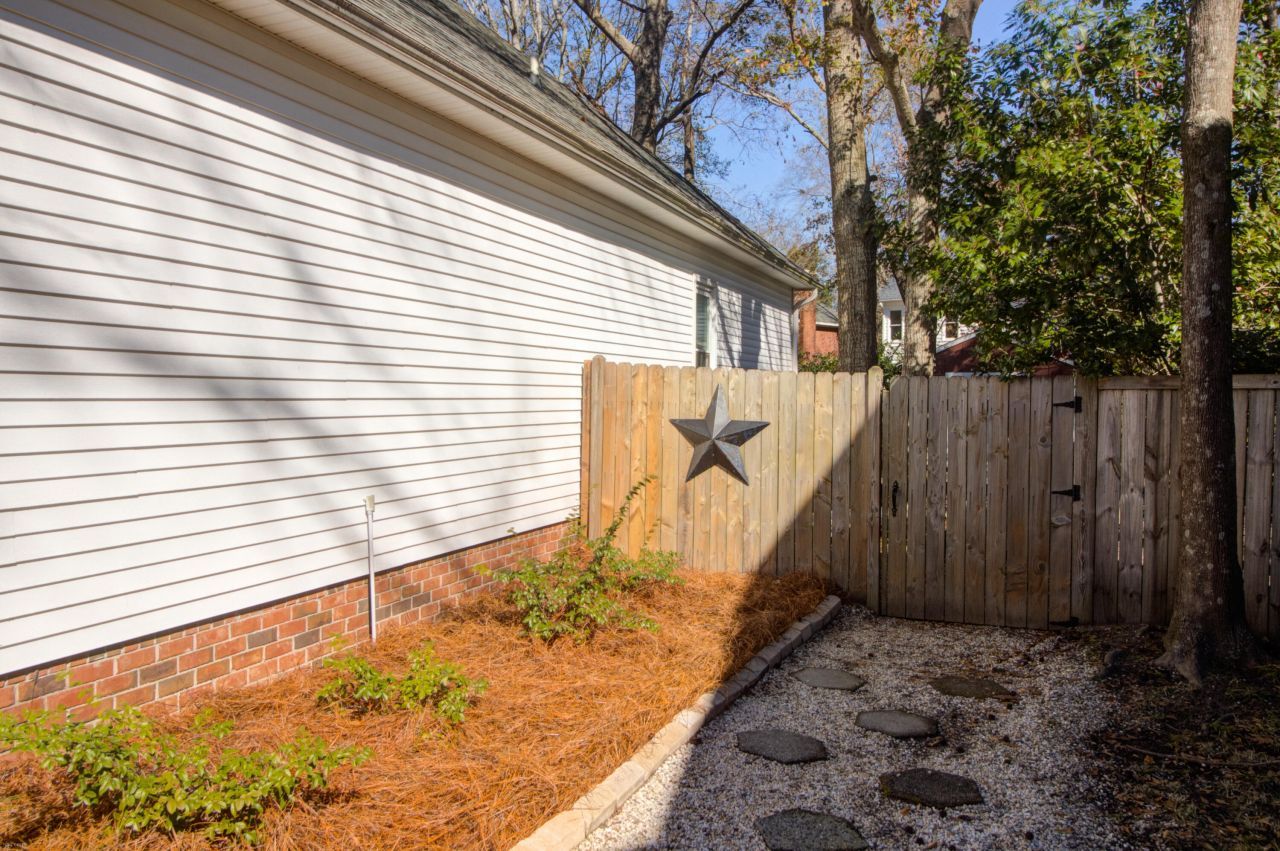 2044 Hallahan Court Photo 45