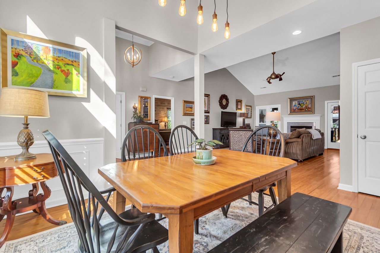 2044 Hallahan Court Photo 9