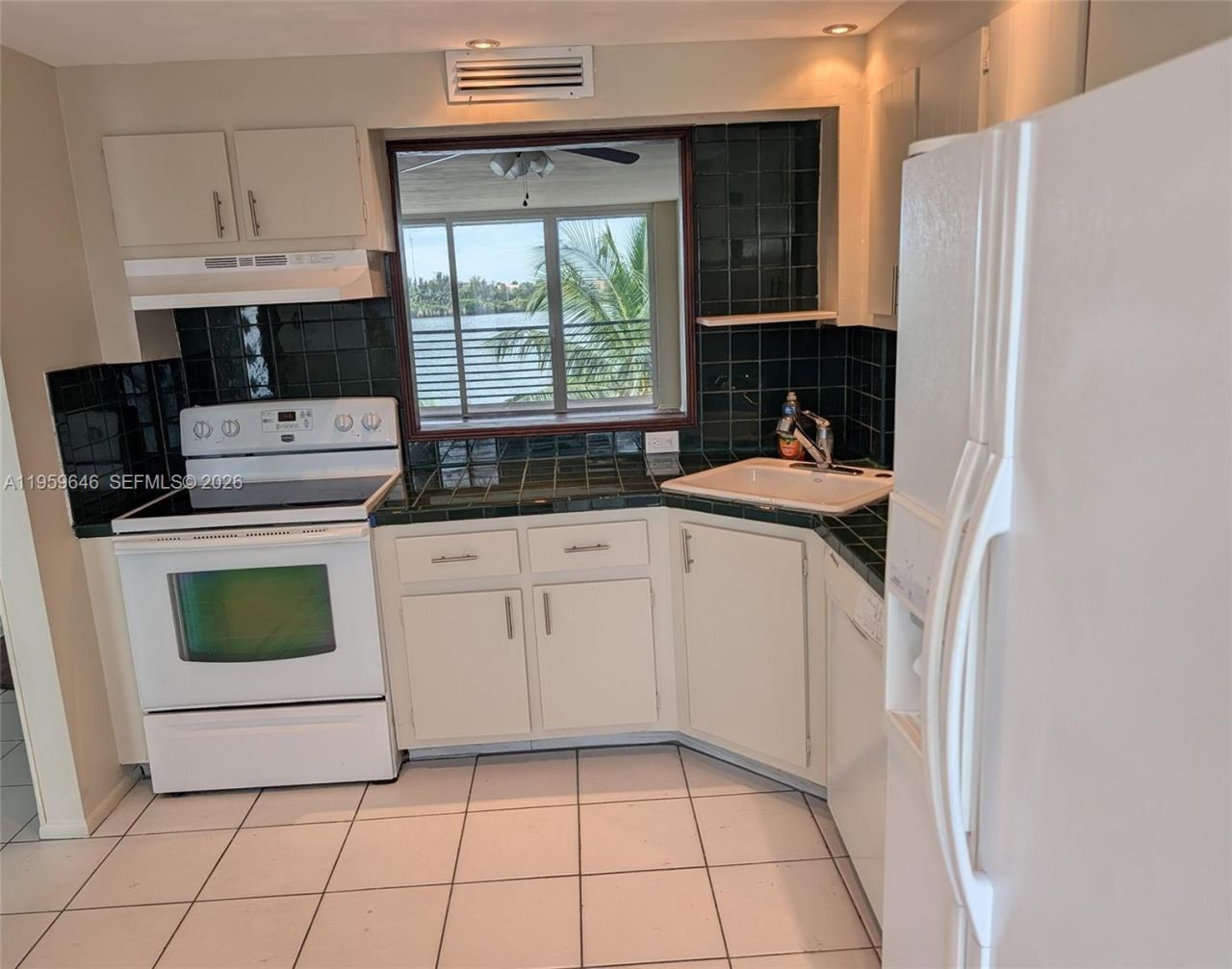 1075 NE Miami Gardens Dr, Unit 509, Miami, FL 33179 Photo