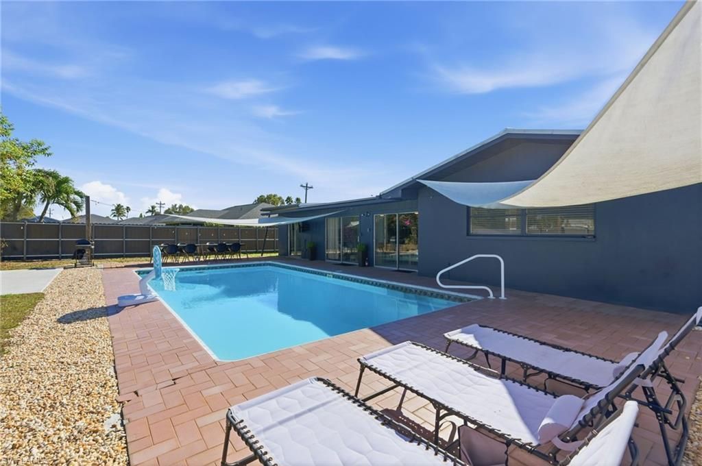 4044 Country Club Blvd, Cape Coral, FL 33904 Photo