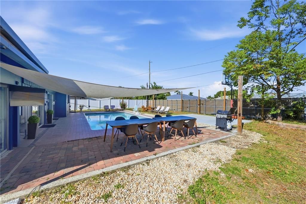 4044 Country Club Blvd, Cape Coral, FL 33904 Photo