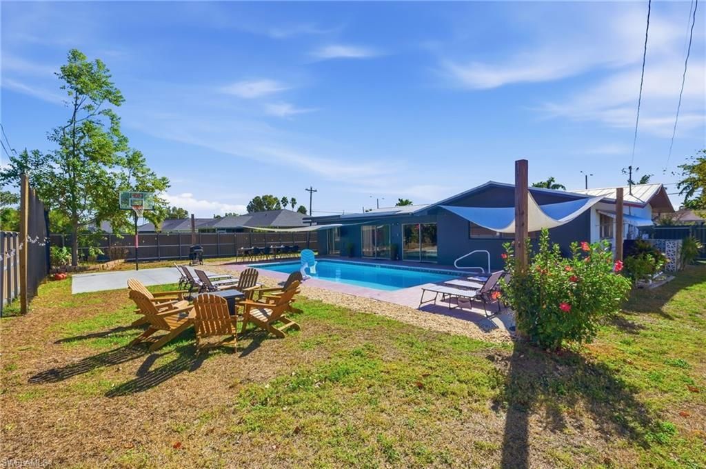 4044 Country Club Blvd, Cape Coral, FL 33904 Photo