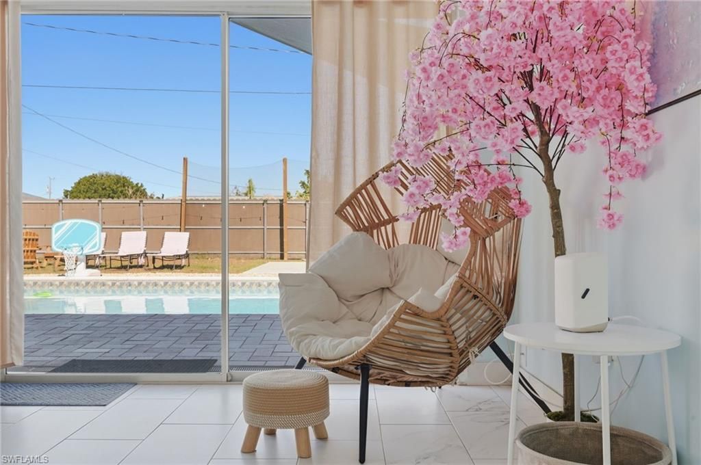 4044 Country Club Blvd, Cape Coral, FL 33904 Photo