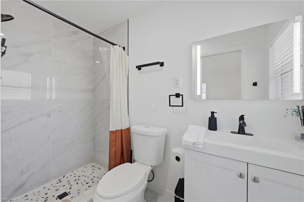 4044 Country Club Blvd, Cape Coral, FL 33904 Photo