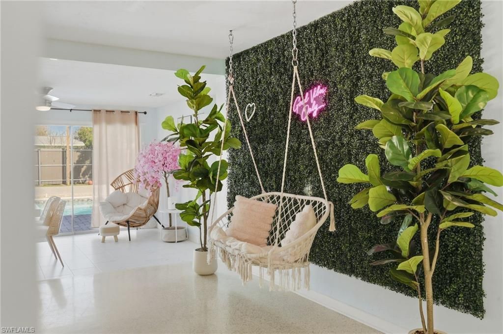 4044 Country Club Blvd, Cape Coral, FL 33904 Photo