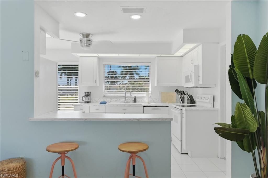 4044 Country Club Blvd, Cape Coral, FL 33904 Photo