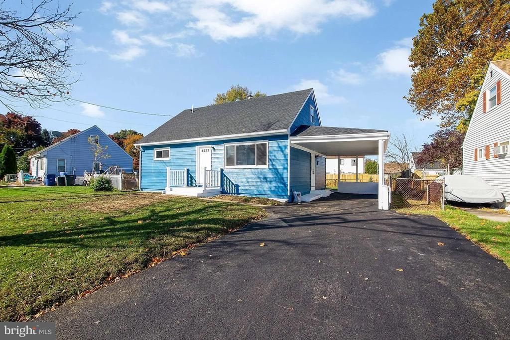 204 Woodpecker Lane, Mount Holly, NJ 08060 Main Photo