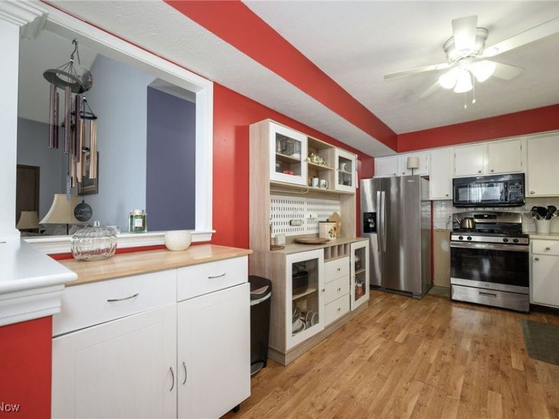 864 Kirkwall Drive, Akron, OH 44321 Photo 10