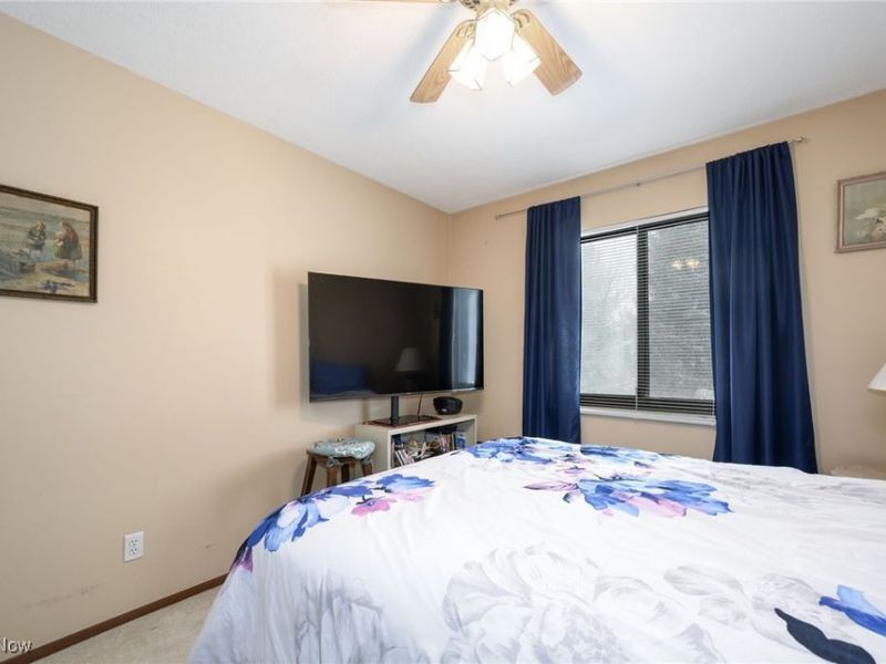 864 Kirkwall Drive, Akron, OH 44321 Photo 14