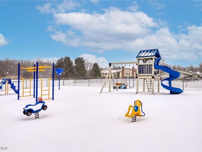 864 Kirkwall Drive, Akron, OH 44321 Photo 22