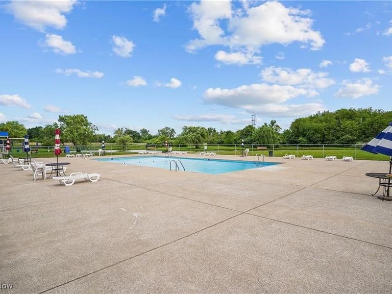 864 Kirkwall Drive, Akron, OH 44321 Photo 24