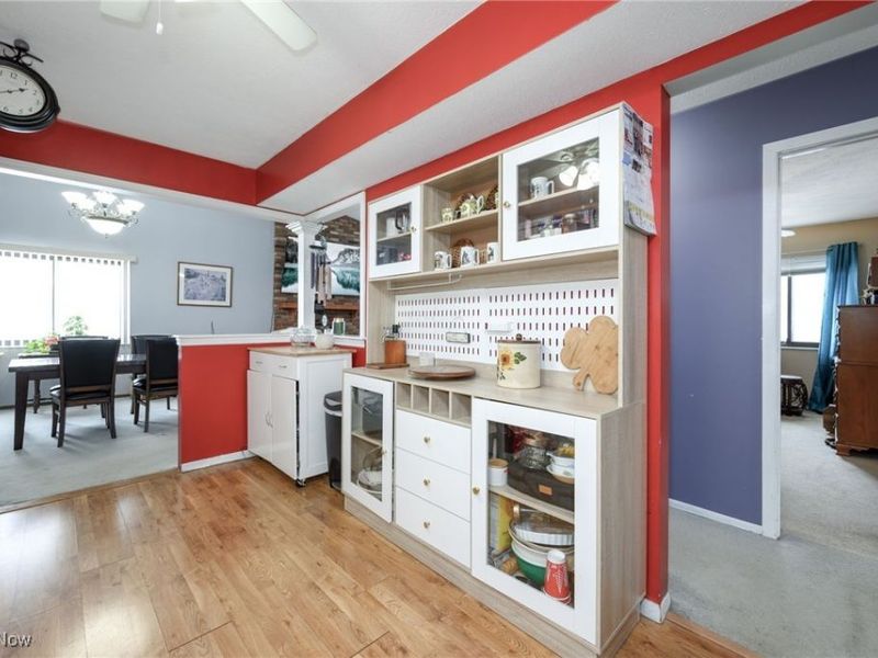 864 Kirkwall Drive, Akron, OH 44321 Photo 9