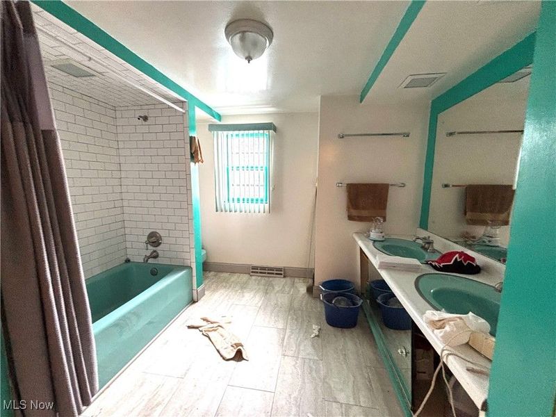 346 E 8th Street, East Liverpool, OH 43920 Photo 16