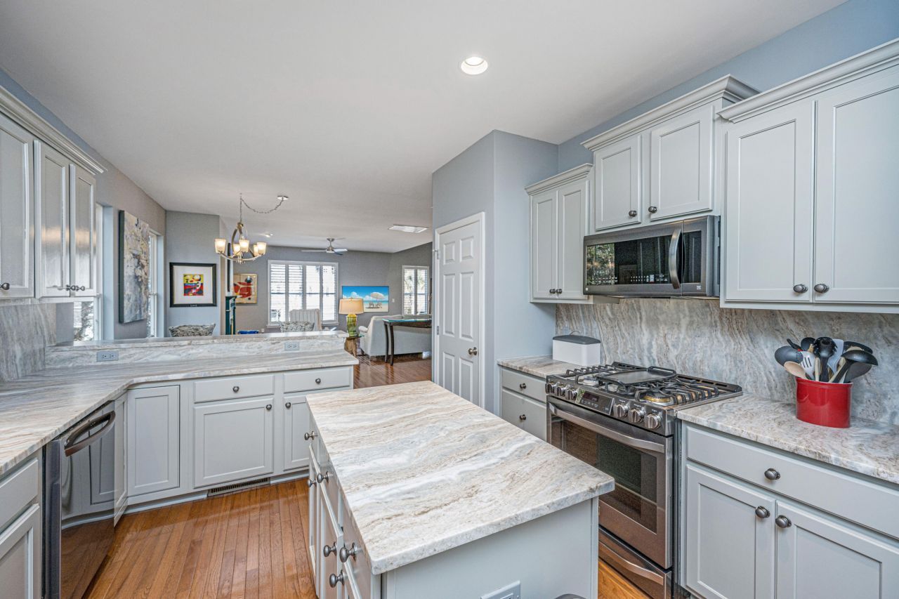 228 Fair Sailing Road Photo 9