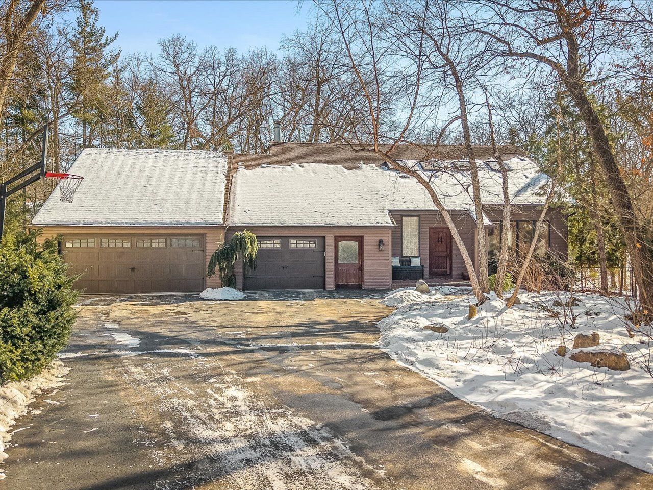 7447 Stacy Court, Roscoe, IL 61073 Main Photo