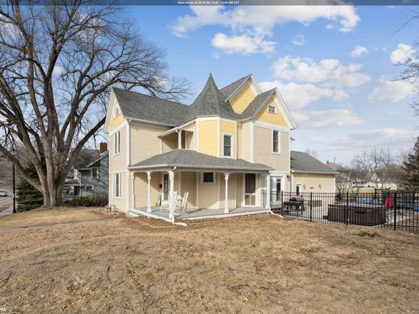 511 E Washington Street, Mount Pleasant, IA 52641