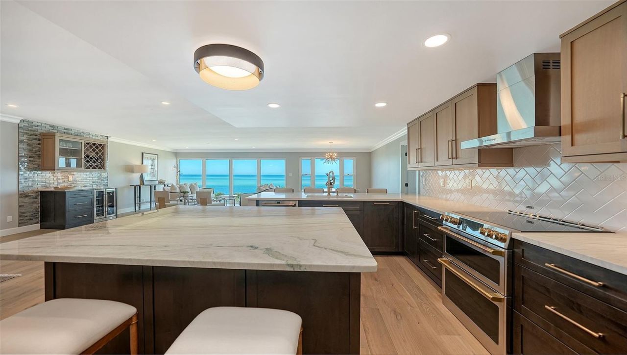 4708 Ocean Boulevard, Unit E7, Sarasota, FL 34242 Photo