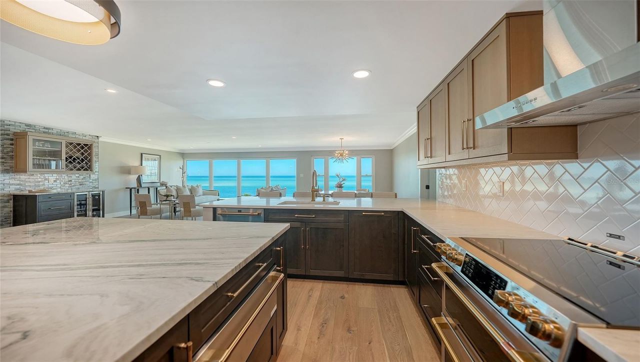 4708 Ocean Boulevard, Unit E7, Sarasota, FL 34242 Photo